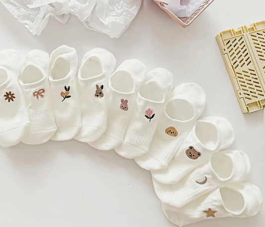 10 Pairs Women's boat socks summer white animal and plant cute embroidery invisible socks silicone anti slip socks